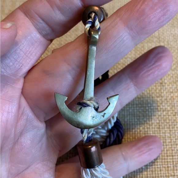 Nautical bracelet with solid brass fastener. - Picture 3 of 6